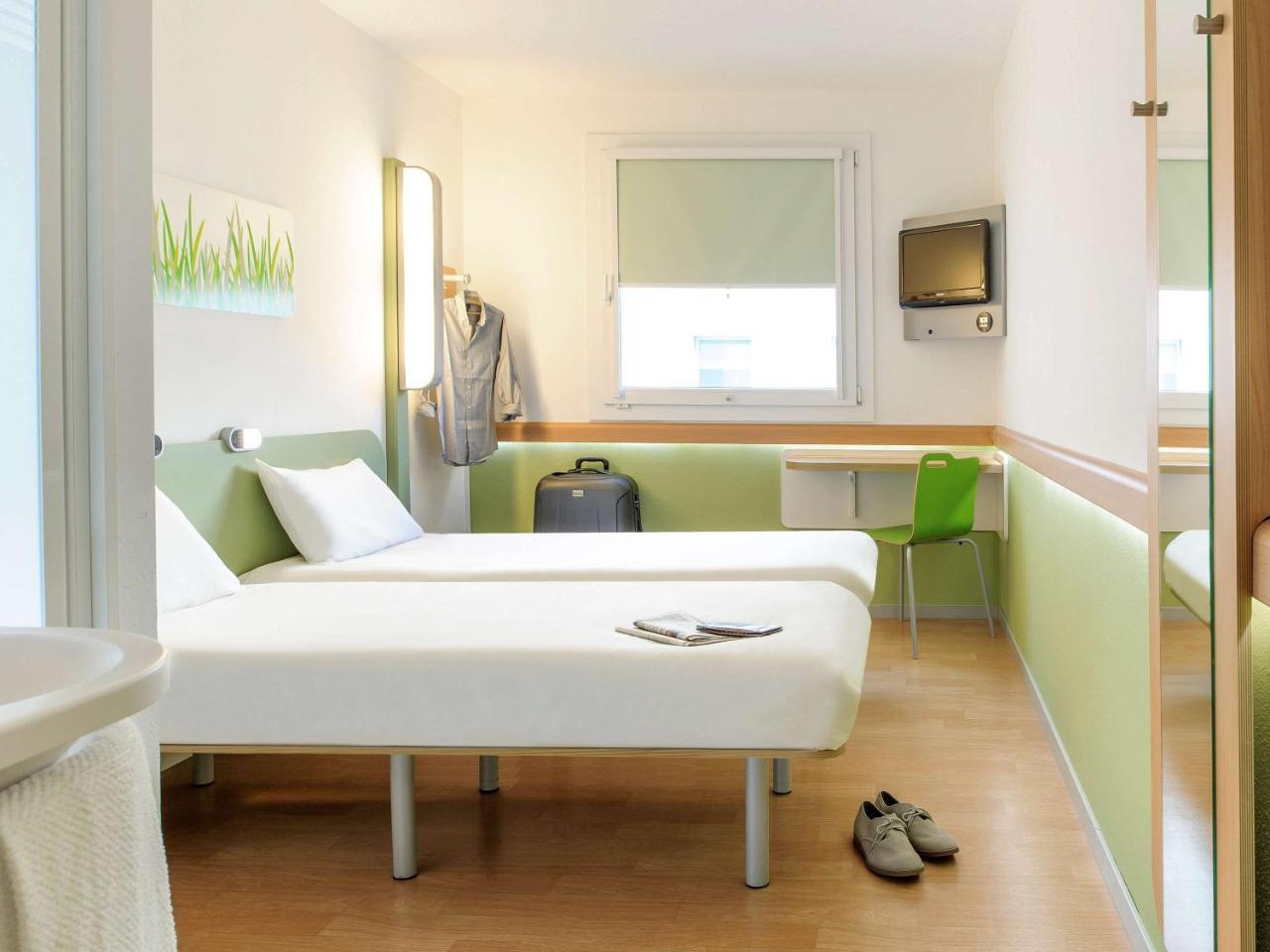 Ibis Budget Montauban Les Chaumes Exteriör bild